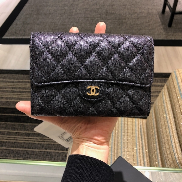 Chanel Classic Zipped Key Holder Quilted Grained Calfskin Gold